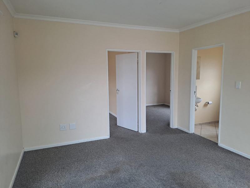 2 Bedroom Property for Sale in Gaylee Western Cape
